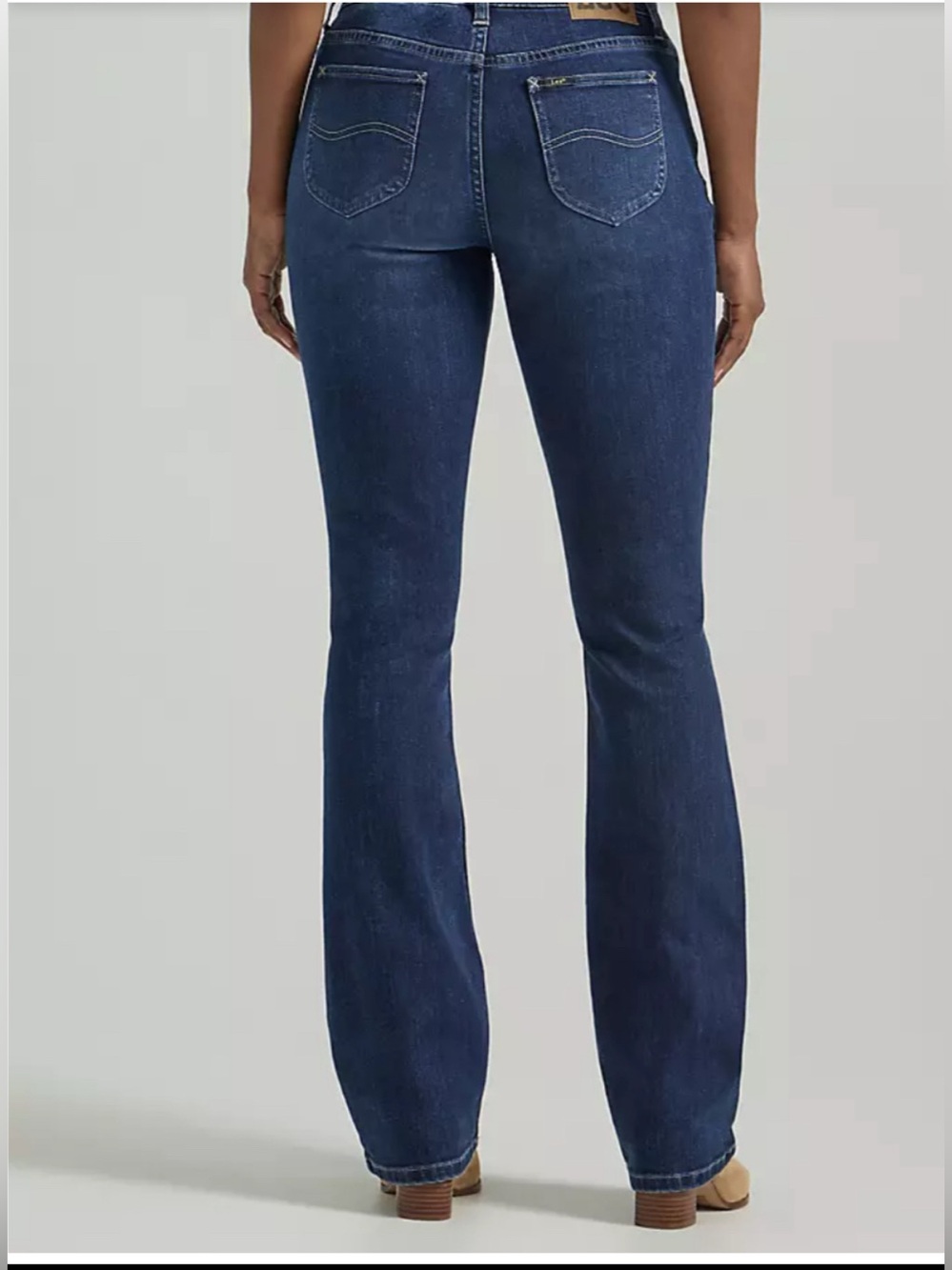 Lee, Mid-Rise Straight Leg Deep Indigo Jeans. Size 16Short/Petite - Picture 2 of 7